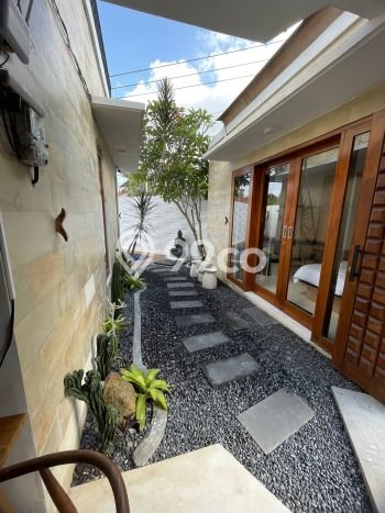 LOKASI STRATEGIS! Vila di Canggu, Luas 155m², Pemandangan Indah di area LOKASI STRATEGIS! Vila di Canggu, Luas 155m², Pemandangan Indah di area