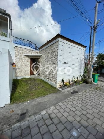 LOKASI STRATEGIS! Vila di Canggu, Luas 155m², Pemandangan Indah di area LOKASI STRATEGIS! Vila di Canggu, Luas 155m², Pemandangan Indah di area