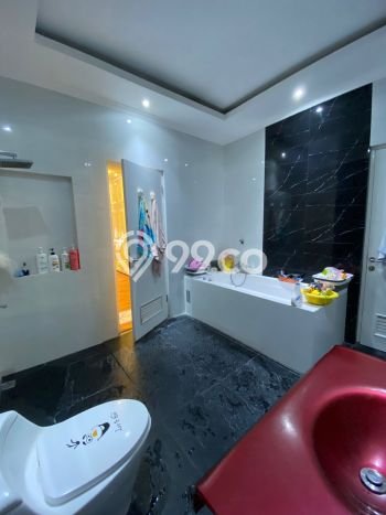 Ready to Use! Premium House LT 170m2 Desain Modern di Gading Serpong Ready to Use! Premium House LT 170m2 Desain Modern di Gading Serpong