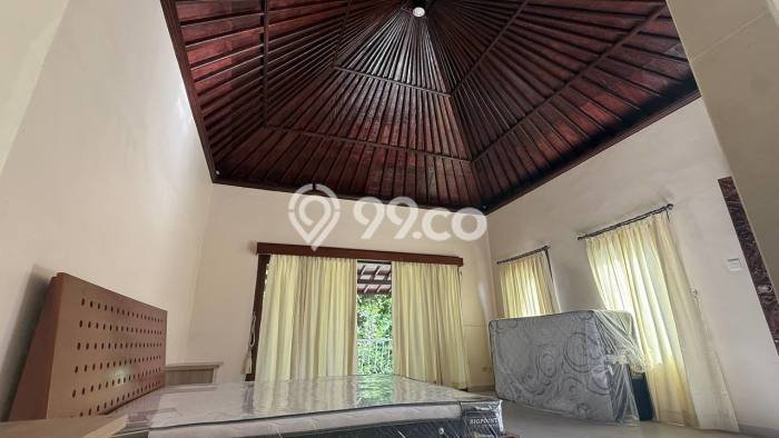 Peluang Investasi! Vila Kawasan , Dimensi 300m2m², Area Strategis dengan potensi meningkat Peluang Investasi! Vila Kawasan , Dimensi 300m2m², Area Strategis dengan potensi meningkat