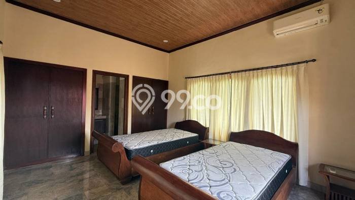 Peluang Investasi! Vila Kawasan , Dimensi 300m2m², Area Strategis dengan potensi meningkat Peluang Investasi! Vila Kawasan , Dimensi 300m2m², Area Strategis dengan potensi meningkat