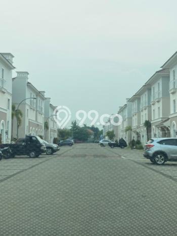 Rumah Kost untuk Dijual di BSD Vanya Park Punya 3 Kamar Rumah Kost untuk Dijual di BSD Vanya Park Punya 3 Kamar