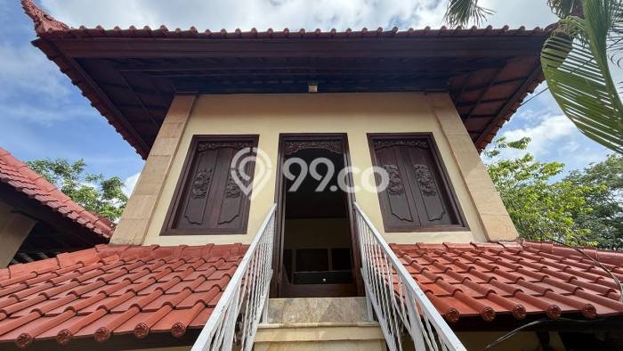 Peluang Investasi! Vila Kawasan , Dimensi 300m2m², Area Strategis dengan potensi meningkat Peluang Investasi! Vila Kawasan , Dimensi 300m2m², Area Strategis dengan potensi meningkat
