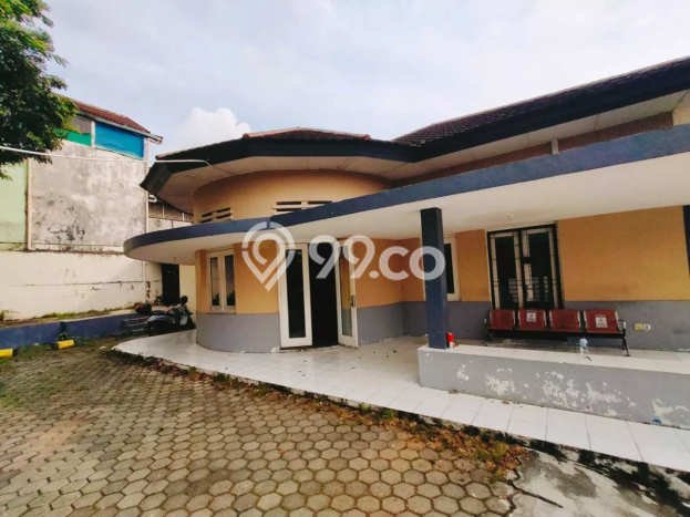 Lokasi strategis! Rumah siap pakai dikontrakkan di Bukit Kecil LB 600m2 Lokasi strategis! Rumah siap pakai dikontrakkan di Bukit Kecil LB 600m2