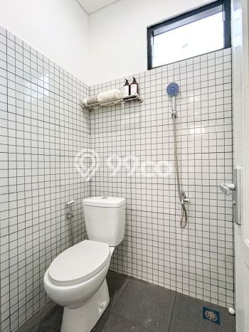 For Sale Rumah 2 Kamar Lokasi Ideal Bagus dan Strategis di Sawangan For Sale Rumah 2 Kamar Lokasi Ideal Bagus dan Strategis di Sawangan