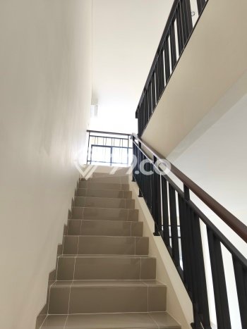 SEWA STRATEGIS! Ruko di , Luas 100m2m², Area Ramai SEWA STRATEGIS! Ruko di , Luas 100m2m², Area Ramai