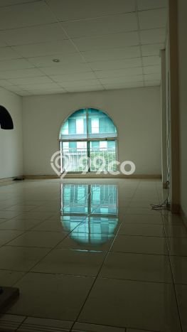 Ruko di , Luas 247m2m², Posisi Jalan Utama Ruko di , Luas 247m2m², Posisi Jalan Utama