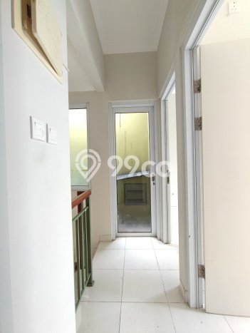 Rumah Elit Modern Tanpa Renovasi di Gading Serpong Tangerang Rumah Elit Modern Tanpa Renovasi di Gading Serpong Tangerang