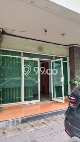 Ruko di , Luas 247m2m², Posisi Jalan Utama Ruko di , Luas 247m2m², Posisi Jalan Utama