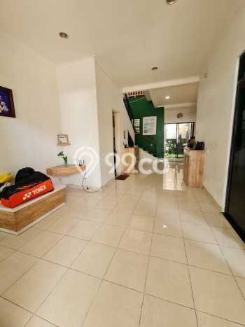 Rumah lokasi Gading Serpong, Tangerang, Luas 126m2m² LB 200m2m² Rumah lokasi Gading Serpong, Tangerang, Luas 126m2m² LB 200m2m²