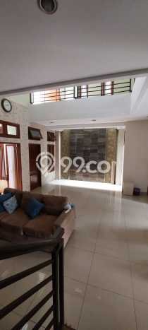 Hunian Cantik Modern Lb 450m2 di Sukasari, Bandung Hunian Cantik Modern Lb 450m2 di Sukasari, Bandung