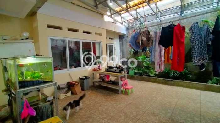 Rumah Terawat di Kota Baru Parahyangan, Bandung, LT 252m², Luas Bangunan 250m² Rumah Terawat di Kota Baru Parahyangan, Bandung, LT 252m², Luas Bangunan 250m²