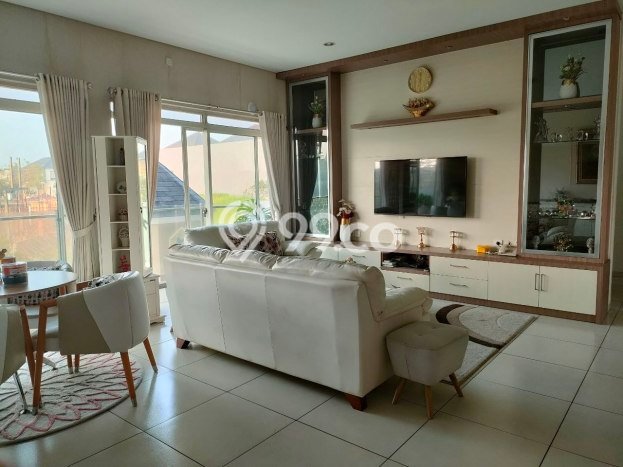 KESEMPATAN TERBAIK! Tersedia KPR Rumah Minimalis di Kota Baru Parahyangan, Bandung, LT 366m² LB 275m² KESEMPATAN TERBAIK! Tersedia KPR Rumah Minimalis di Kota Baru Parahyangan, Bandung, LT 366m² LB 275m²