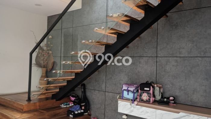 Rumah Luxury Modern Tanpa Renovasi di Soekarno Hatta Bandung Rumah Luxury Modern Tanpa Renovasi di Soekarno Hatta Bandung