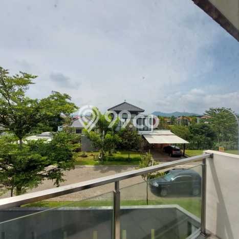 Disewakan! Rumah 4 Kamar Tidur &
3 Kamar Mandi di Kota Baru Parahyangan, Bandung Disewakan! Rumah 4 Kamar Tidur &
3 Kamar Mandi di Kota Baru Parahyangan, Bandung