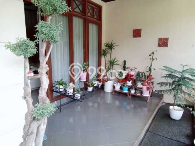 Rumah Luxury Modern Siap Huni di Rempoa Tangerang Selatan Rumah Luxury Modern Siap Huni di Rempoa Tangerang Selatan