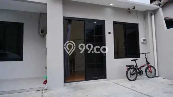 FOR SALE Kost 17 Kamar, 5 Kamar Mandi di Mampang Prapatan, Jakarta Selatan, Luas 375m2 FOR SALE Kost 17 Kamar, 5 Kamar Mandi di Mampang Prapatan, Jakarta Selatan, Luas 375m2
