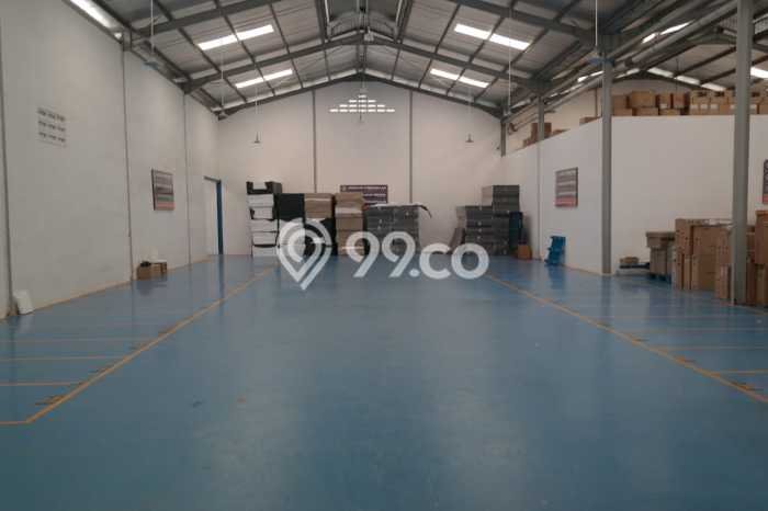 Gudang Strategis Kawasan Cakung, Luas 1500m2m², Lokasi Komersial, Ramai Gudang Strategis Kawasan Cakung, Luas 1500m2m², Lokasi Komersial, Ramai