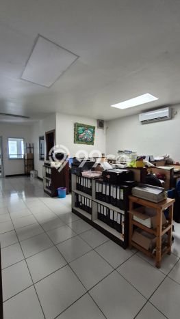 Gudang Kawasan Bisnis di Cakung, Luas 472m2m², Ramai Gudang Kawasan Bisnis di Cakung, Luas 472m2m², Ramai