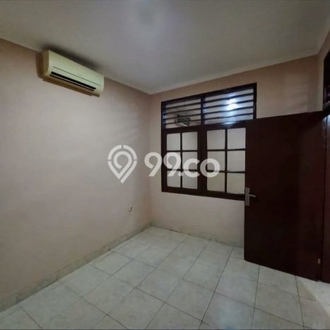 Rumah Modern Cantik 4 KT Bisa Langsung Pindah di Lippo Cikarang Rumah Modern Cantik 4 KT Bisa Langsung Pindah di Lippo Cikarang
