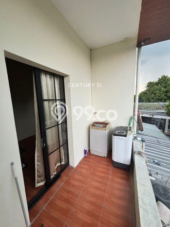 Rumah Modern Minimalis 4 Kamar Siap Huni di Lippo Cikarang Rumah Modern Minimalis 4 Kamar Siap Huni di Lippo Cikarang
