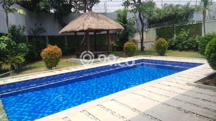 Ready to Use! Luxury House LT 742m2 Desain Elegan di Cipete Ready to Use! Luxury House LT 742m2 Desain Elegan di Cipete