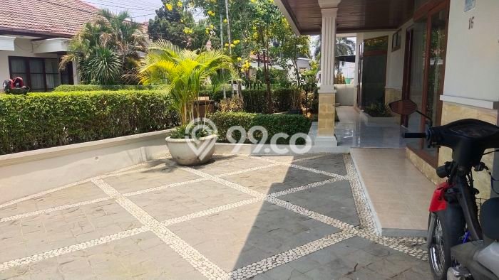 Ready to Use! Luxury House LT 742m2 Desain Elegan di Cipete Ready to Use! Luxury House LT 742m2 Desain Elegan di Cipete