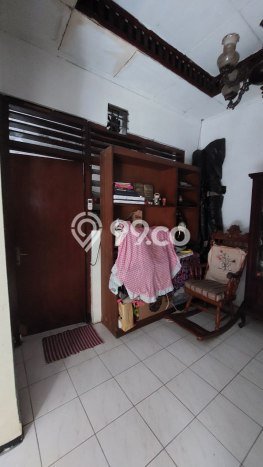 Ready to Use! Premium House LT 453m2 Desain Elegan di Pejompongan Ready to Use! Premium House LT 453m2 Desain Elegan di Pejompongan
