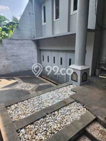 Hunian Elit LB 460m2 Siap Huni Desain Elegan di Cibubur, Jakarta Timur Hunian Elit LB 460m2 Siap Huni Desain Elegan di Cibubur, Jakarta Timur
