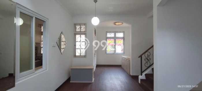 Rumah Modern 3 KT di Legenda Wisata Bogor Semi Furnished Rumah Modern 3 KT di Legenda Wisata Bogor Semi Furnished