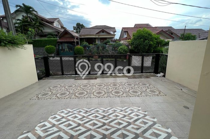Dijual Rumah Mewah Exclusive di Cimanggis, Depok Dijual Rumah Mewah Exclusive di Cimanggis, Depok