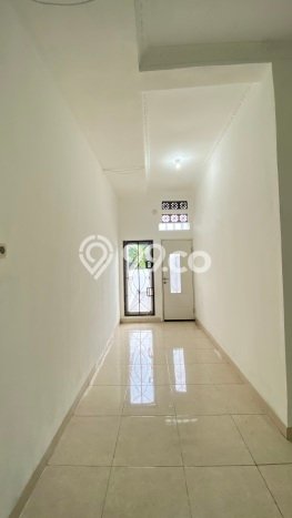 Dijual Hunian Rumah Terawat 4 Kamar di Kota Wisata, Bogor Dijual Hunian Rumah Terawat 4 Kamar di Kota Wisata, Bogor