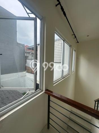 Jual Rumah Mewah Elegan Dengan View Eksklusif di Kota Wisata, Bogor Jual Rumah Mewah Elegan Dengan View Eksklusif di Kota Wisata, Bogor