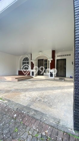 Dijual Hunian Rumah Terawat 4 Kamar di Kota Wisata, Bogor Dijual Hunian Rumah Terawat 4 Kamar di Kota Wisata, Bogor