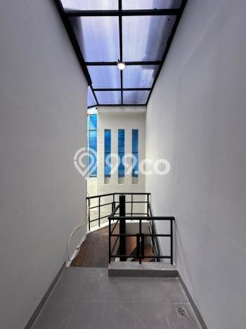 For Sale! Premium House LT 128m2 Desain Modern di Kota Wisata For Sale! Premium House LT 128m2 Desain Modern di Kota Wisata