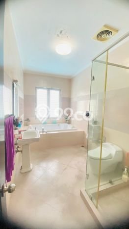 Jual Rumah Mewah Megah Dengan View Cantik di Kota Wisata, Bogor Jual Rumah Mewah Megah Dengan View Cantik di Kota Wisata, Bogor