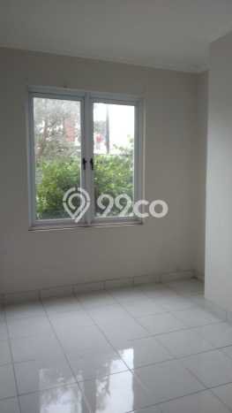 NEW LISTING! Rumah Strategis di Kota Wisata, LT 136m² LB 131m² NEW LISTING! Rumah Strategis di Kota Wisata, LT 136m² LB 131m²