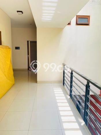 For Sale! Premium House LT 240m2 Desain Elegan di Kota Wisata For Sale! Premium House LT 240m2 Desain Elegan di Kota Wisata