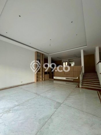 Ready to Use! Luxury House LT 374m2 Desain Elegan di Villa Meruya Ready to Use! Luxury House LT 374m2 Desain Elegan di Villa Meruya