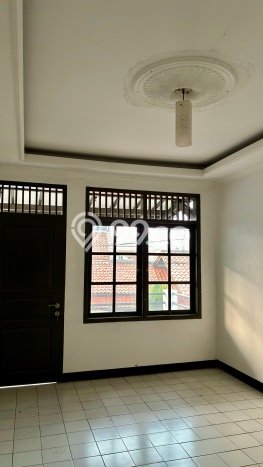Dijual Hunian Rumah Terawat 4 Kamar di Kelapa Dua, Jakarta Barat Dijual Hunian Rumah Terawat 4 Kamar di Kelapa Dua, Jakarta Barat