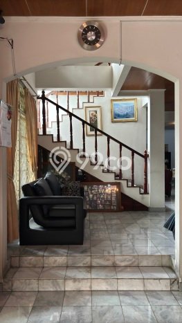 Siap Huni Rumah Mewah 4 Kamar di Pancoran Dekat ke Mana Saja Siap Huni Rumah Mewah 4 Kamar di Pancoran Dekat ke Mana Saja