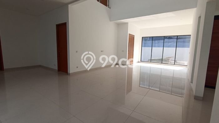 Rumah Elit LB 250m2 Siap Huni Desain Elegan di Cipaganti, Bandung Rumah Elit LB 250m2 Siap Huni Desain Elegan di Cipaganti, Bandung
