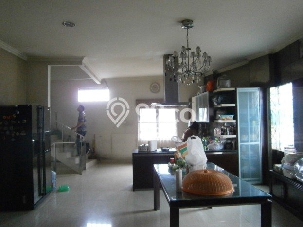 Unit Ruko Disewakan di Bandung Kota di Area Ramai & Strategis Unit Ruko Disewakan di Bandung Kota di Area Ramai & Strategis