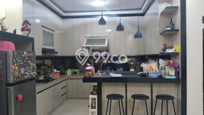 Rumah Elit Modern Siap Huni di Taman Holis Indah Bandung Rumah Elit Modern Siap Huni di Taman Holis Indah Bandung