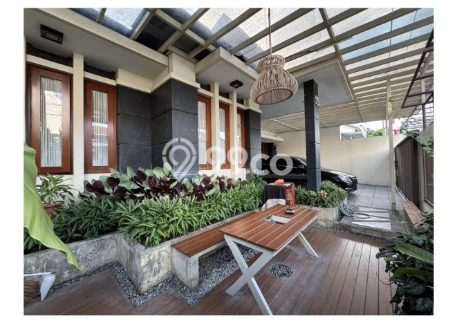 Jual Rumah Mewah Megah Dengan View Cantik di Supratman, Bandung Jual Rumah Mewah Megah Dengan View Cantik di Supratman, Bandung