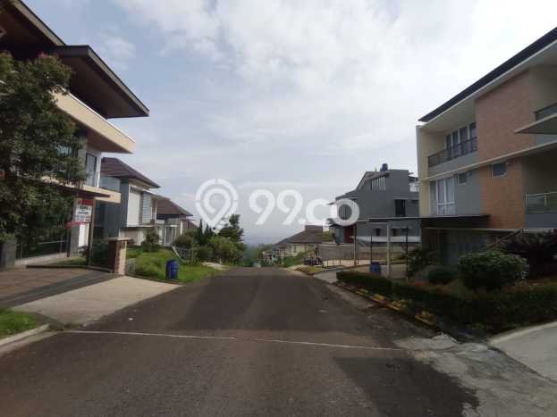 Rumah Elit Modern Tanpa Renovasi di Dago Pakar Bandung Rumah Elit Modern Tanpa Renovasi di Dago Pakar Bandung