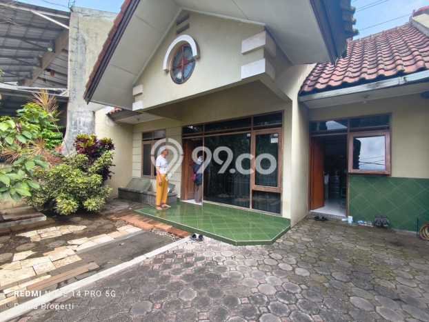 Dijual Rumah Strategis Bagus Punya 3 KT di Batununggal Bandung SHM Dijual Rumah Strategis Bagus Punya 3 KT di Batununggal Bandung SHM