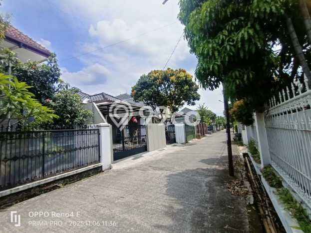 Dijual Rumah Strategis Bagus Punya 4 KT di Batununggal Bandung SHM Dijual Rumah Strategis Bagus Punya 4 KT di Batununggal Bandung SHM