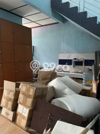Rumah Asri dengan 4 Kamar Tidur di Kawasan Arcamanik, Bandung Rumah Asri dengan 4 Kamar Tidur di Kawasan Arcamanik, Bandung