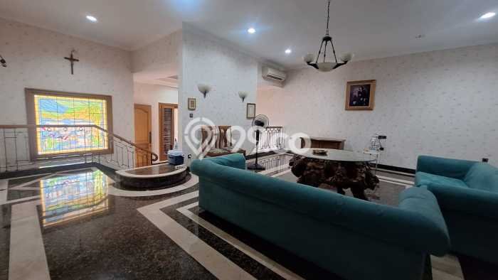 Rumah Mewah LB 245m2 Siap Pakai Desain Elegan di Ancol, Jakarta Utara Rumah Mewah LB 245m2 Siap Pakai Desain Elegan di Ancol, Jakarta Utara